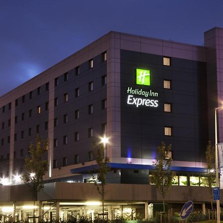 Holiday Inn Express Aberdeen - Bridge Of Don Bagian luar foto